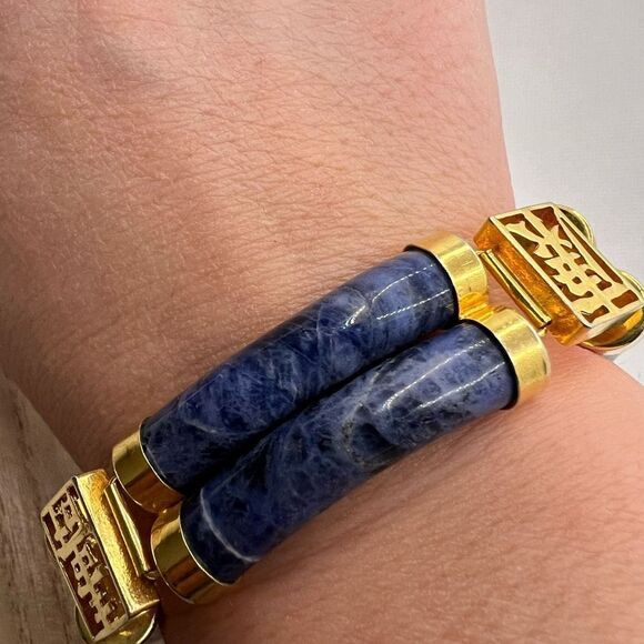 Sodalite and gold tone Chinese good fortune gold plated bracelet - Picture 10 of 13